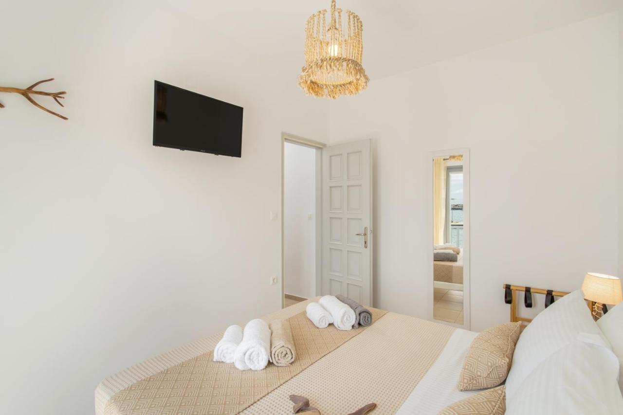 Yialos Rooms Piso Livadi Exteriör bild