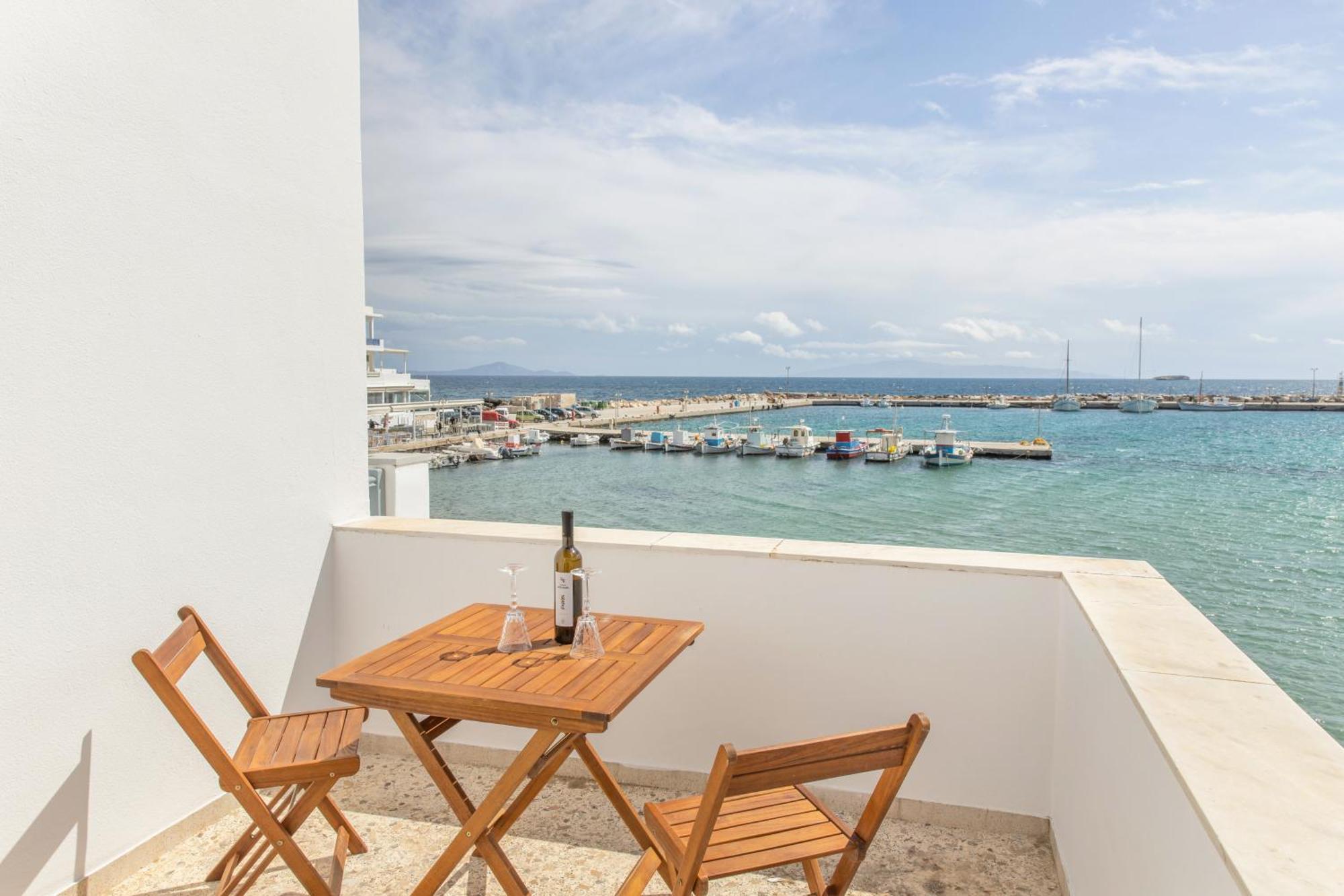 Yialos Rooms Piso Livadi Exteriör bild