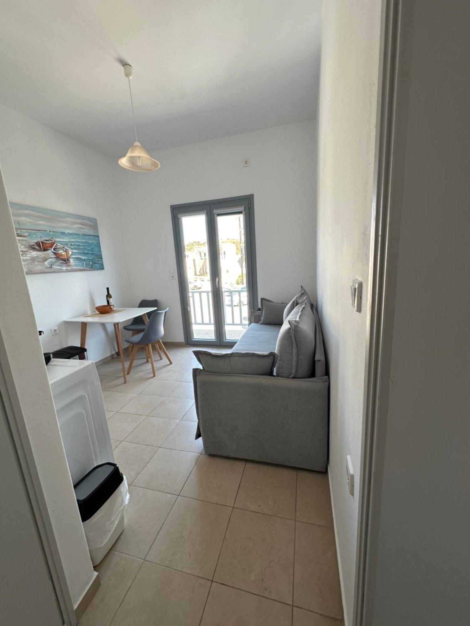 Yialos Rooms Piso Livadi Exteriör bild
